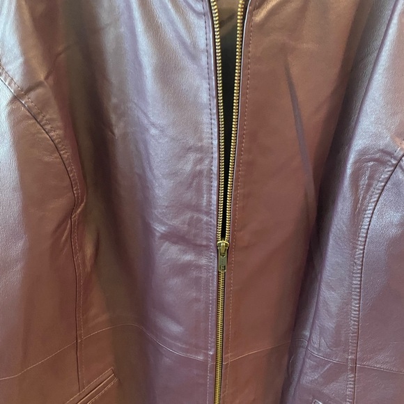Maggie Barnes Women’s Leather Jacketet - Picture 5 of 10